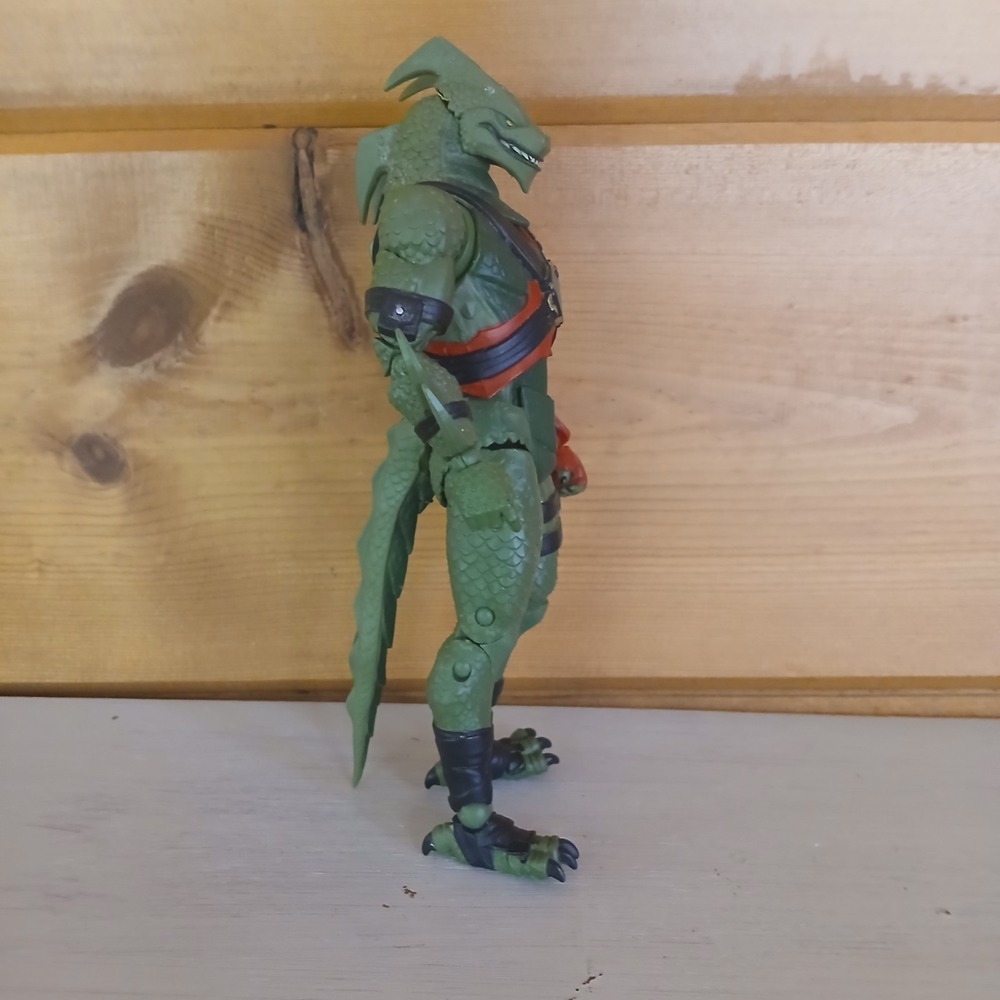 McFarlane Toys Fortnite - Hybrid 7" Action Figure ZB2 - Picture 2 of 4